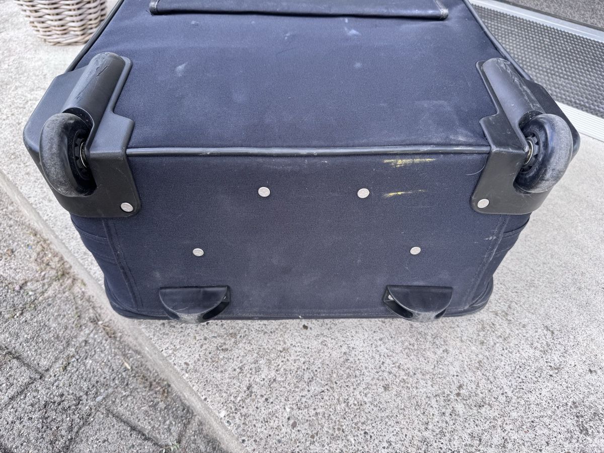 Valises de voyage: Grosser Rollkoffer – D'occasion à Niederbüren par Oetschli 7