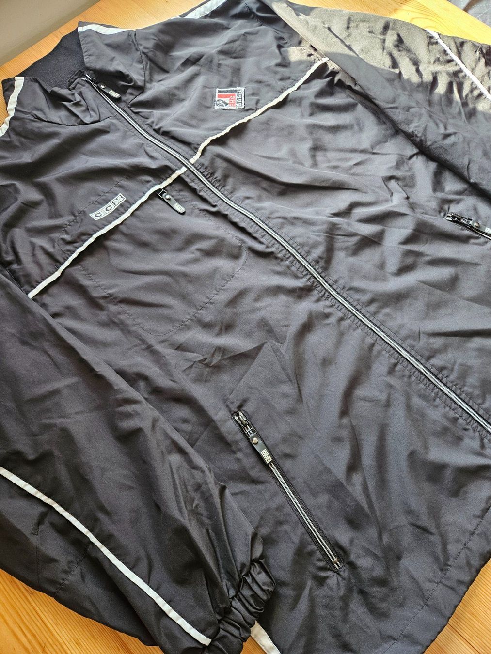 Ccm Canottiere & Pantaloni: EHC Basel Jacke CCM Grösse L EHCB Eishockey Schweiz – Usato da Hägglingen venduto da United-Village-Trade 3