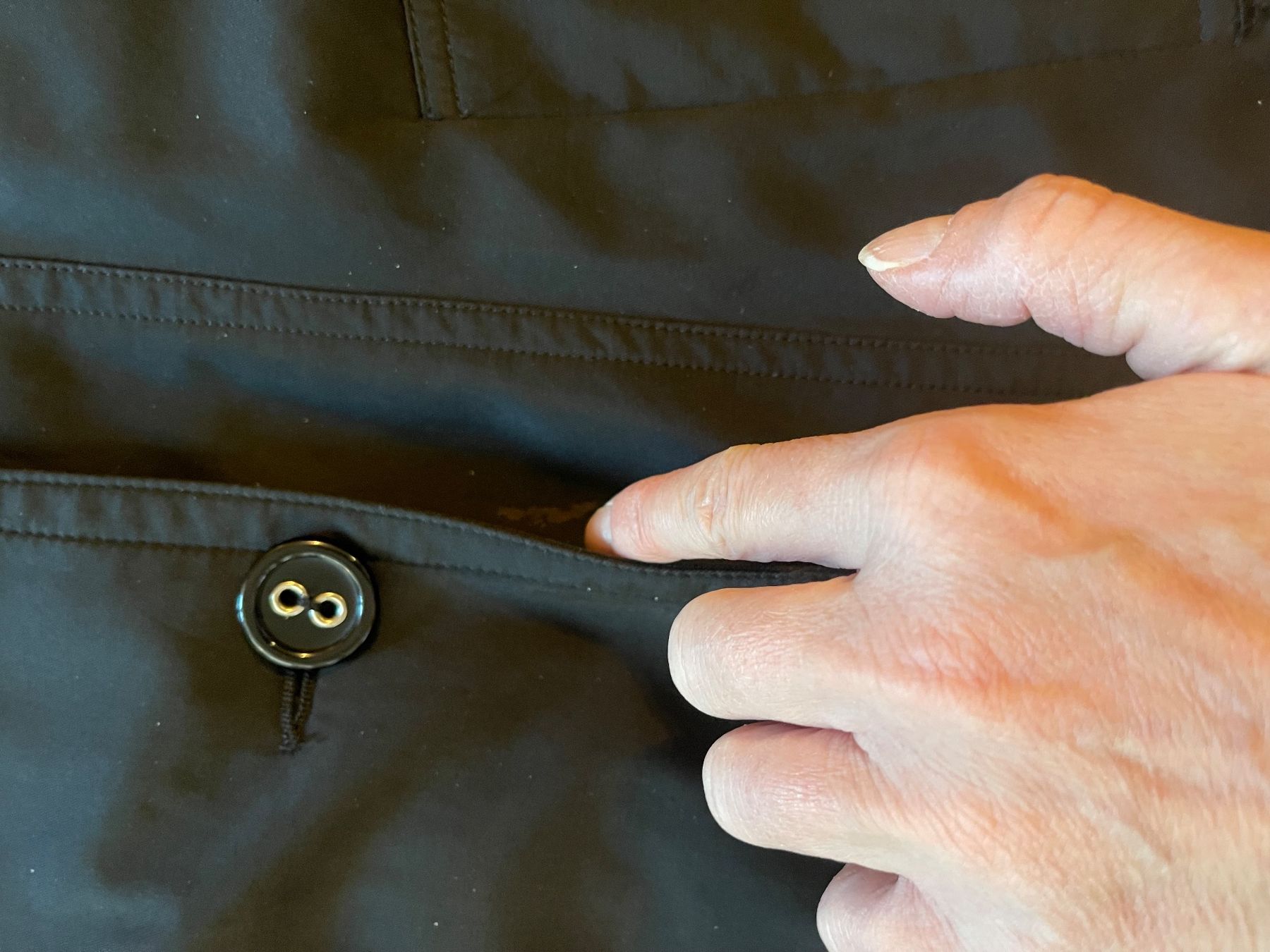 Max Mara Cappotti: Trenchcoat MaxMara - Schwarzer Trenchcoat - Grösse 40 – Usato da Rüschlikon venduto da leo_mwz2 9