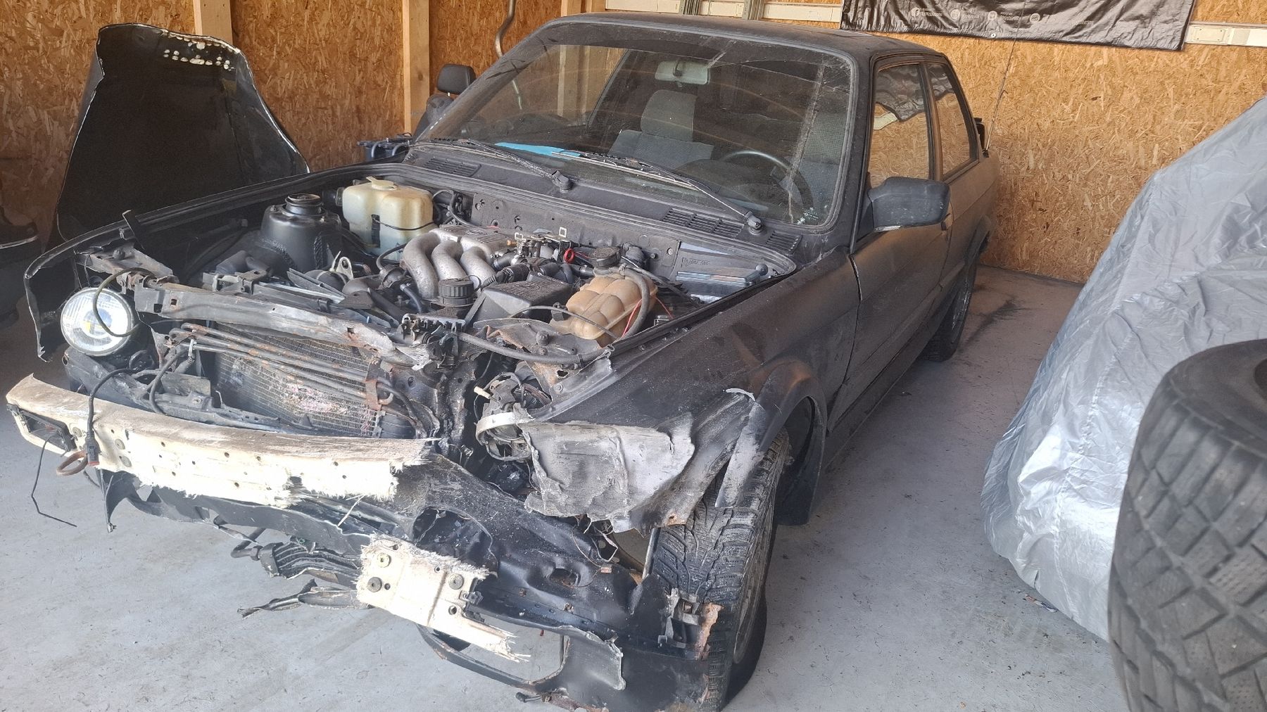 Automobili: BMW E30 325ix Coupe Unfall – Difettoso da Muotathal venduto da E30jaekel 2