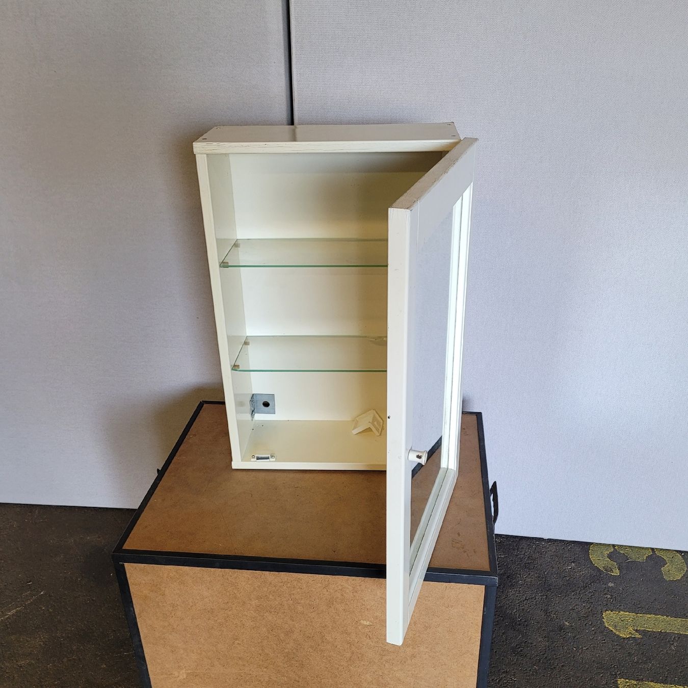 Vetrine: hängevitrine hängeschrank – Usato da Reichenburg venduto da AK307