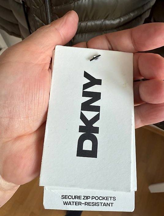 DKNY Cappotti: Neuware Mantel DKNY Grösse L – Usato da Kirchdorf AG venduto da coco123 4