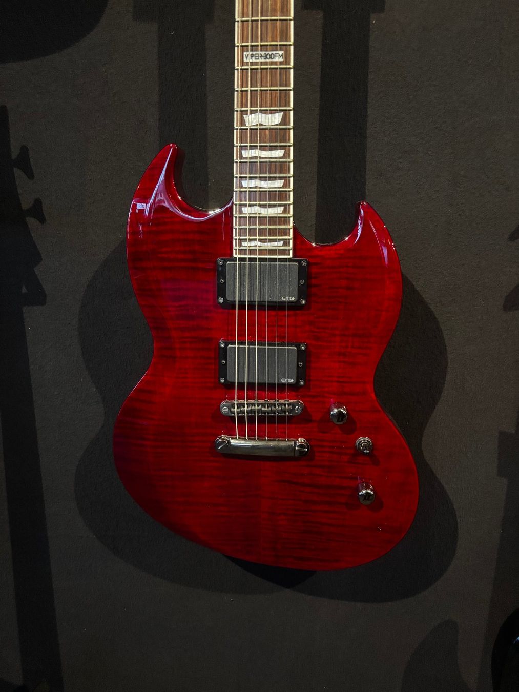 Esp Strumenti musicali: ESP LTD Viper-300FM Black Cherry E-Gitarre – Nuovo (secondo la descrizione) da Kaiserstuhl AG venduto da GTM-Kaiserstuhl 1