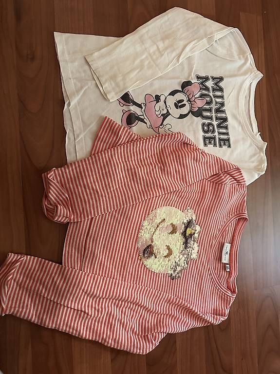 Pullover & Sweatshirts: Süsse Sweatshirts  – Gebraucht aus Marbach SG von kha_s5m6