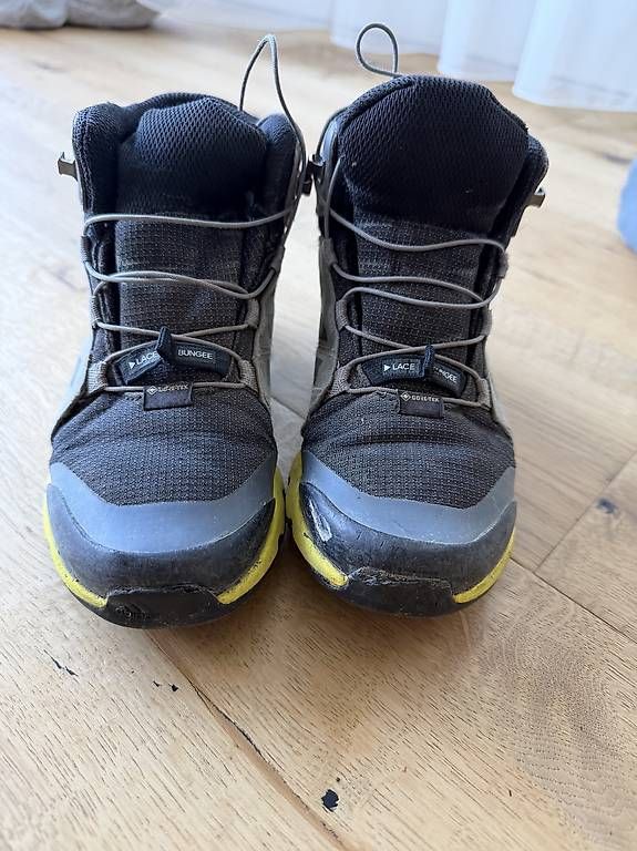 Scarpe per ragazzi: ADIDAS  TERREX Schuh Gr.35 – Usato da Oberkirch LU venduto da ocki 1