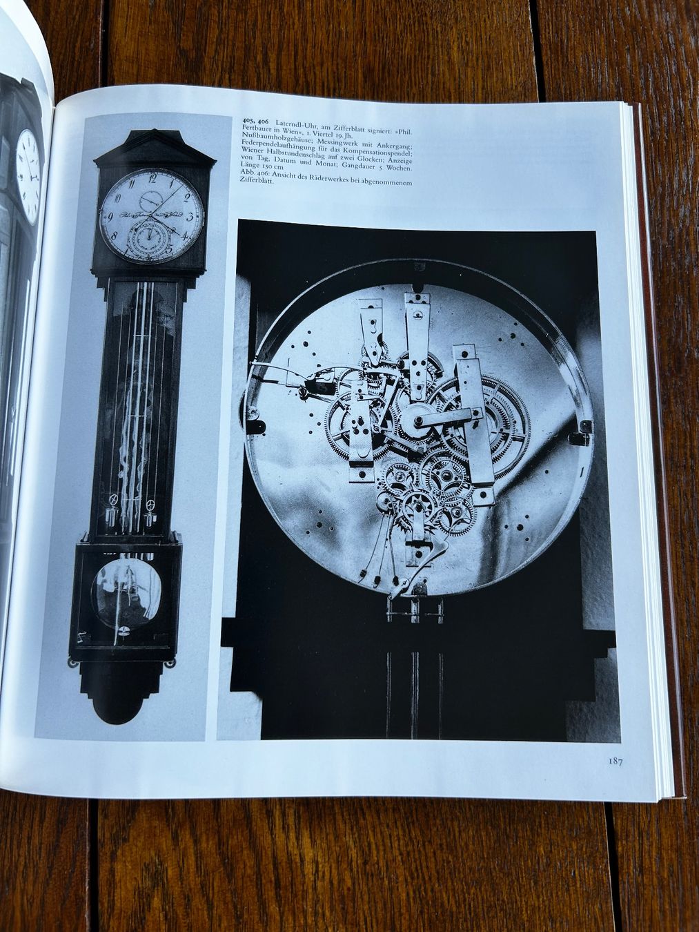Livres: Die Wiener Uhr – D'occasion à Basel par Chamisso 7