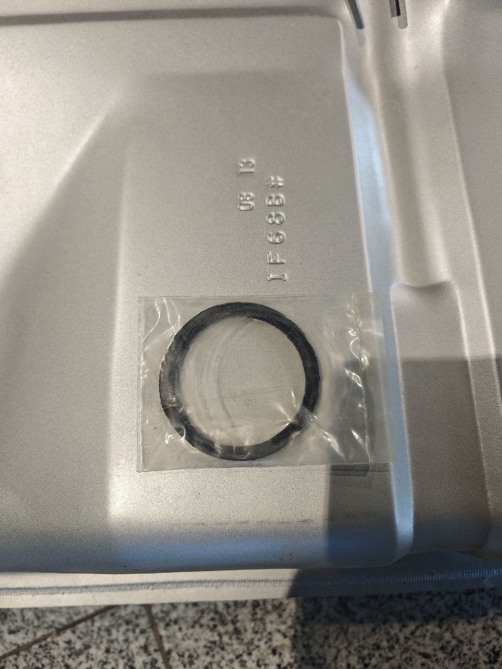 Ford Tutti pezzi di ricambio auto: Benzintank Ford Escort – Nuovo e nell'imballaggio originale da Riedtwil venduto da rs_sigi 6