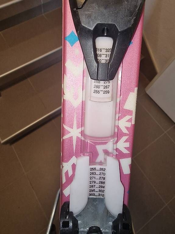 Skis: Ski enfant 130cm – Gebraucht aus Corcelles-près-Concise von Popa999 2