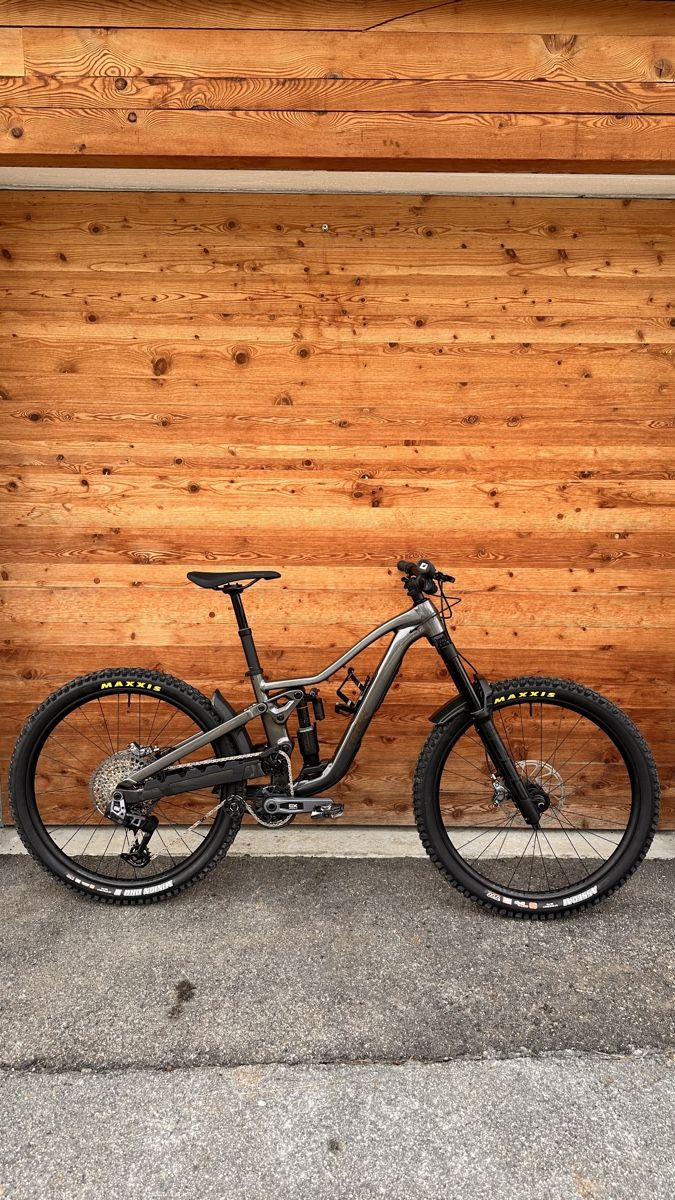 Trek Velos: Trek Slash 9 GX 2024 – Gebraucht aus Chur von _tnsbrokki