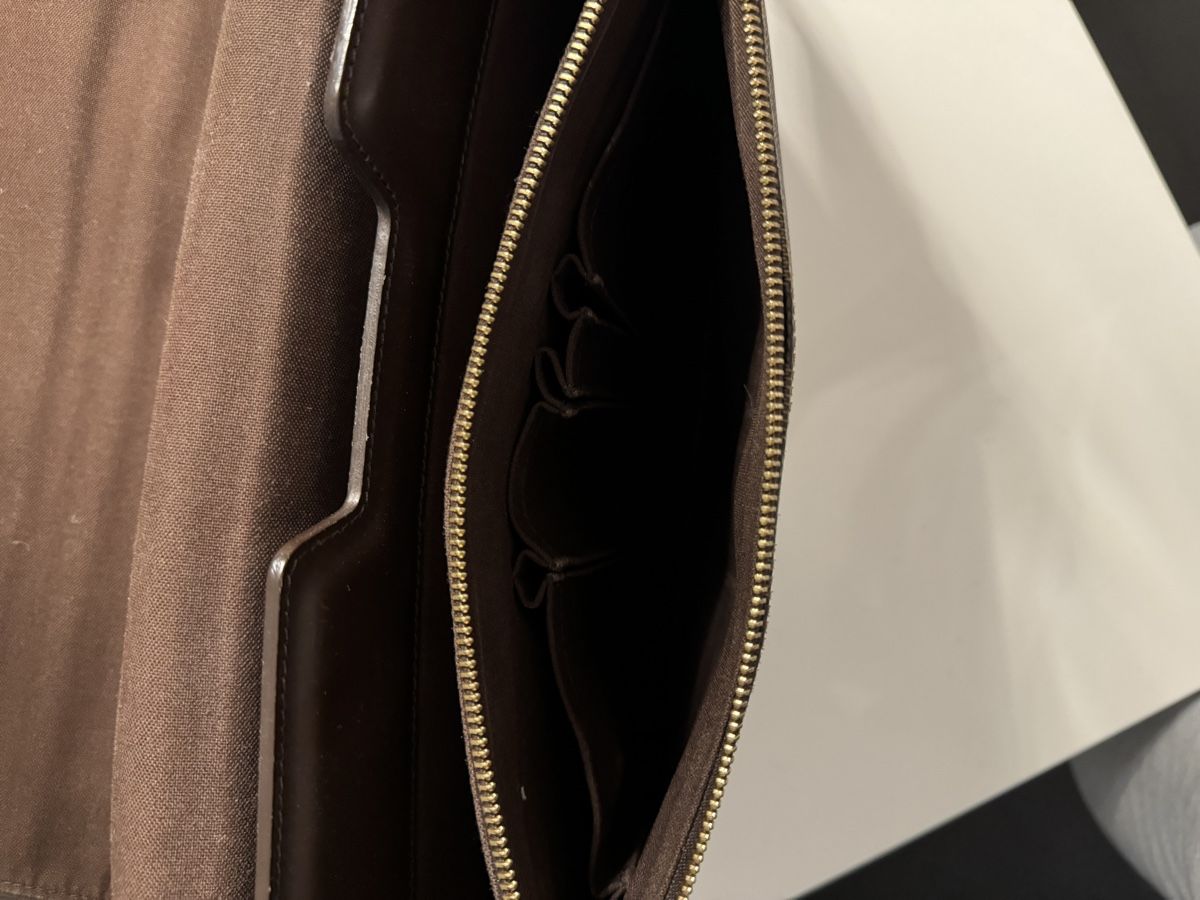 Louis Vuitton Koffer & Taschen: Louis Vuitton - Umhängetasche – Neu (gemäss Beschreibung) aus Zürich von svenmichaelhochmuth 4