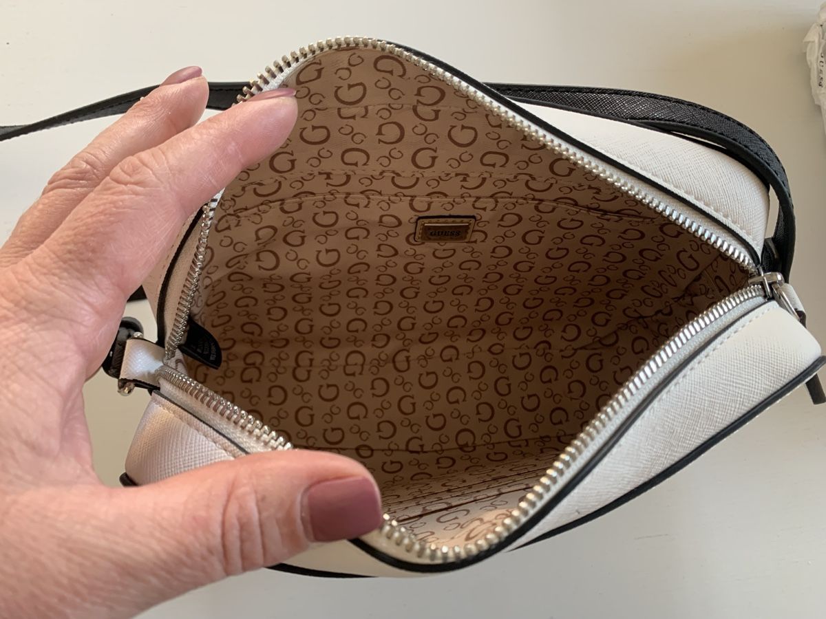 Guess Borse da donna: Neuf GUESS Crossbody bag – Nuovo (secondo la descrizione) da La Chaux-de-Fonds venduto da aeroame 3