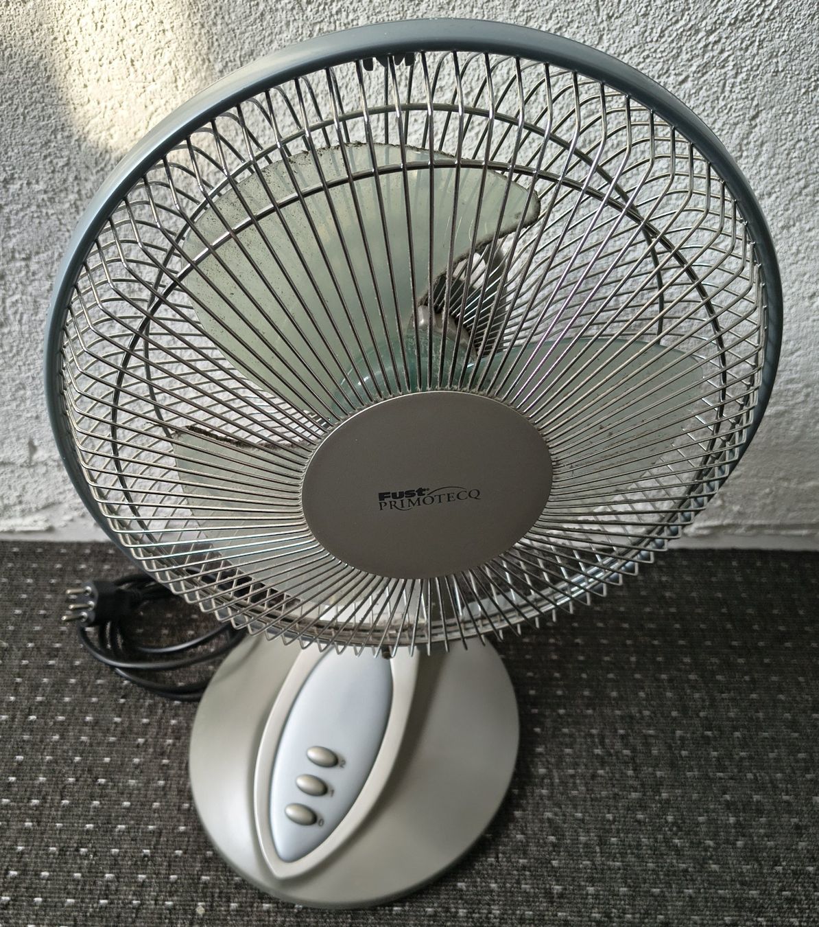 Primotecq Ventilatoren: Fust Primotecq Ventilator – Gebraucht aus Wangs von Sdil