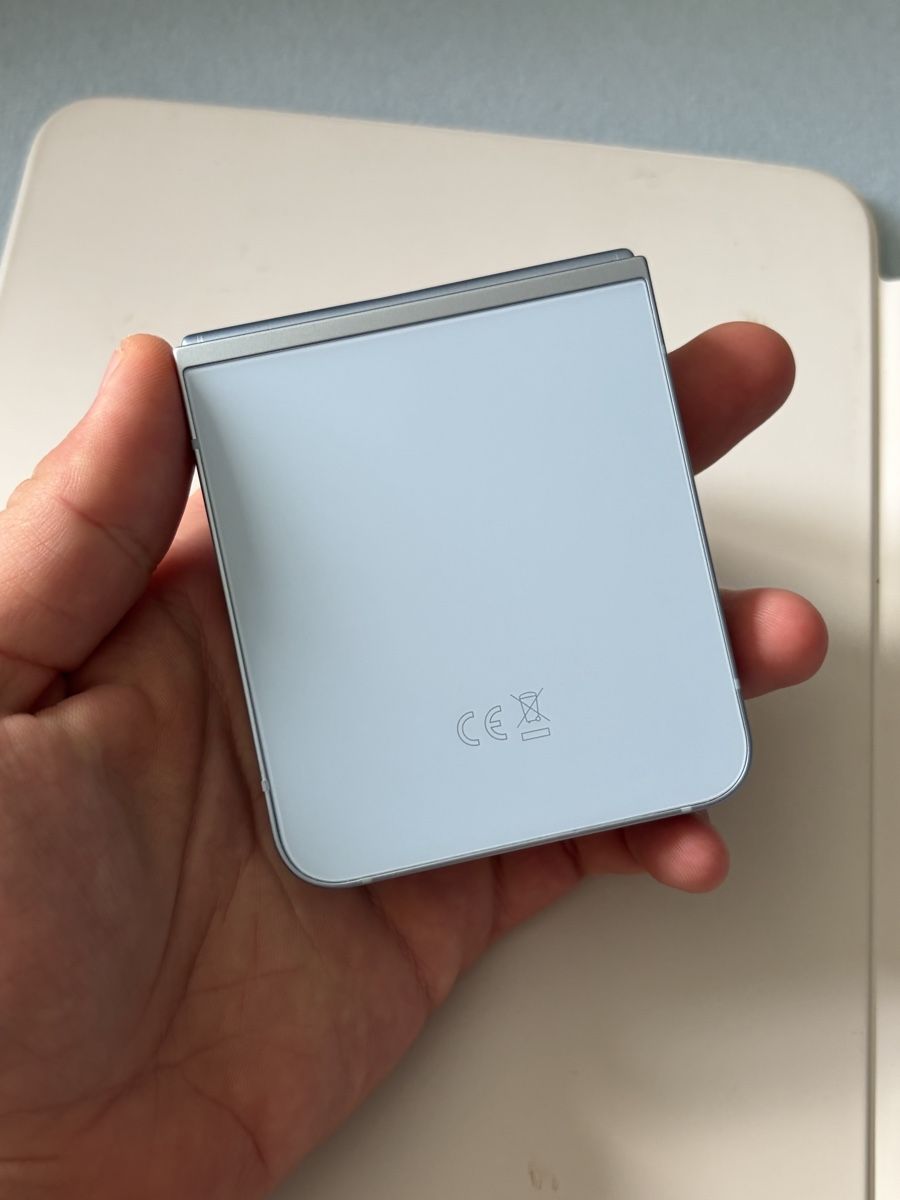 Samsung Handys / Smartphones: Samsung Galaxy z Flip 6 – Gebraucht aus Signau von leo_b2fx 3