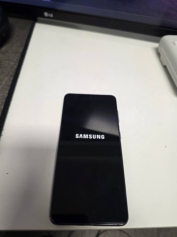 Telefoni cellulari / Smartphones: Samsung Galaxy S21 5G - Phantom Gray – Usato da Rüttenen venduto da jor_66wb 1