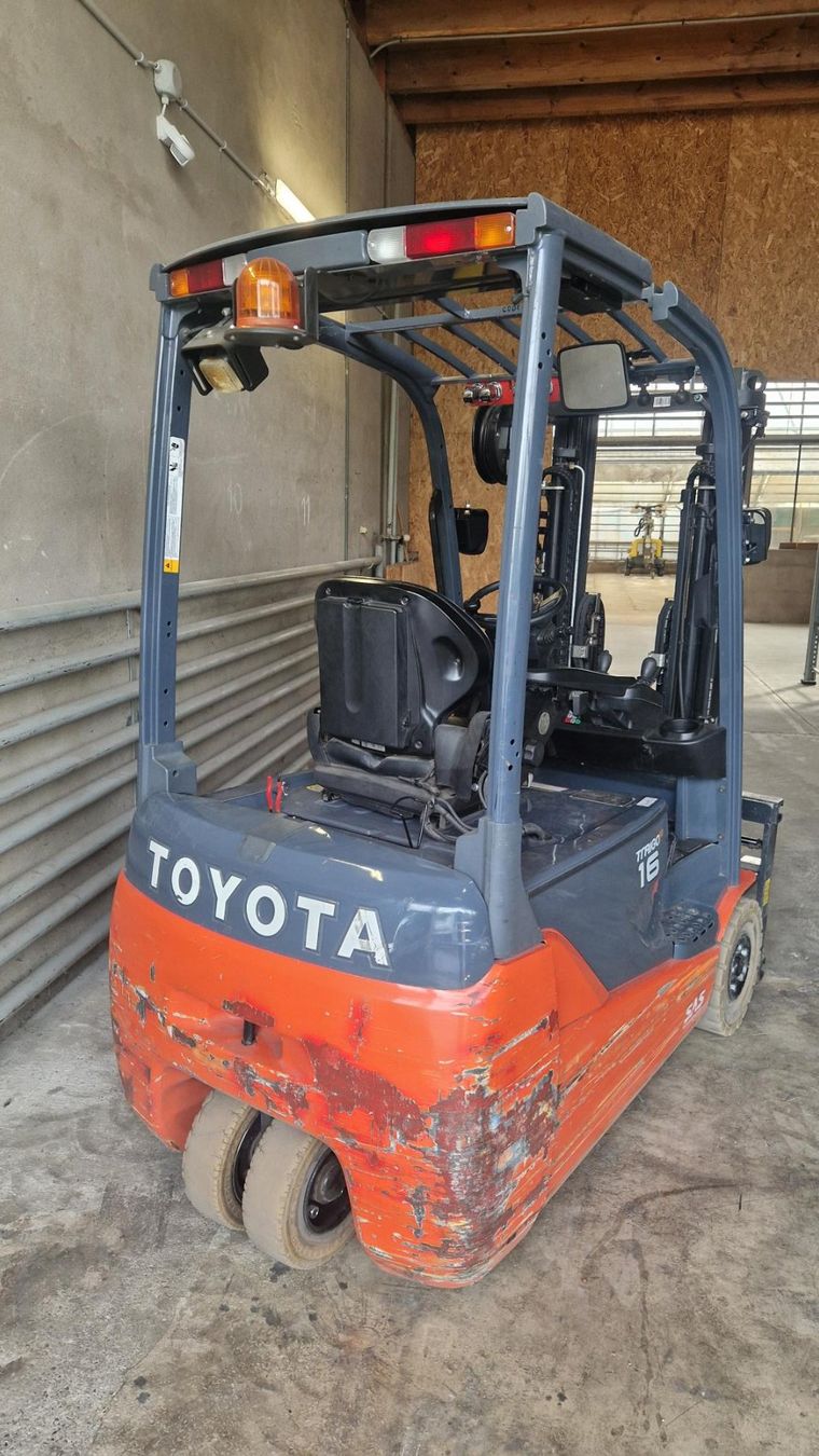 Toyota Carrelli elevatori e a forche: Stapler Toyota Triago 16 – Usato da Büren an der Aare venduto da Fridu2 1