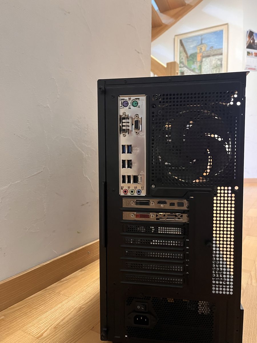 PCs: Gaming PC Intel i5 / amd Radeon schwarz – Gebraucht aus Degersheim von franzi015 3