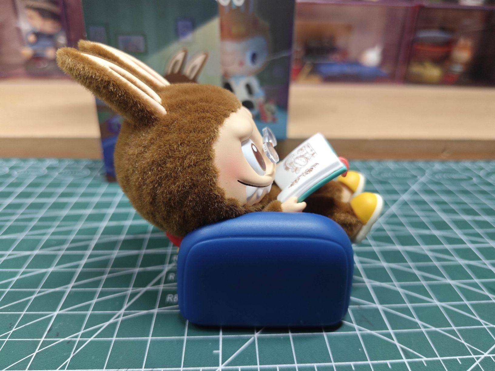 Pop Mart Statuette: POP MART LABUBU 1:00A.M.--Reading Time – Nuovo (secondo la descrizione) da Horw venduto da aquarellmmm2024 2