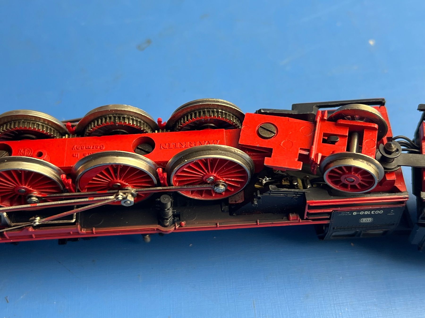 Märklin Modelleisenbahnen: Lock ca. 25 cm Märklin mit Tender 23914 – Gebraucht aus Unterengstringen von Gustav03 5