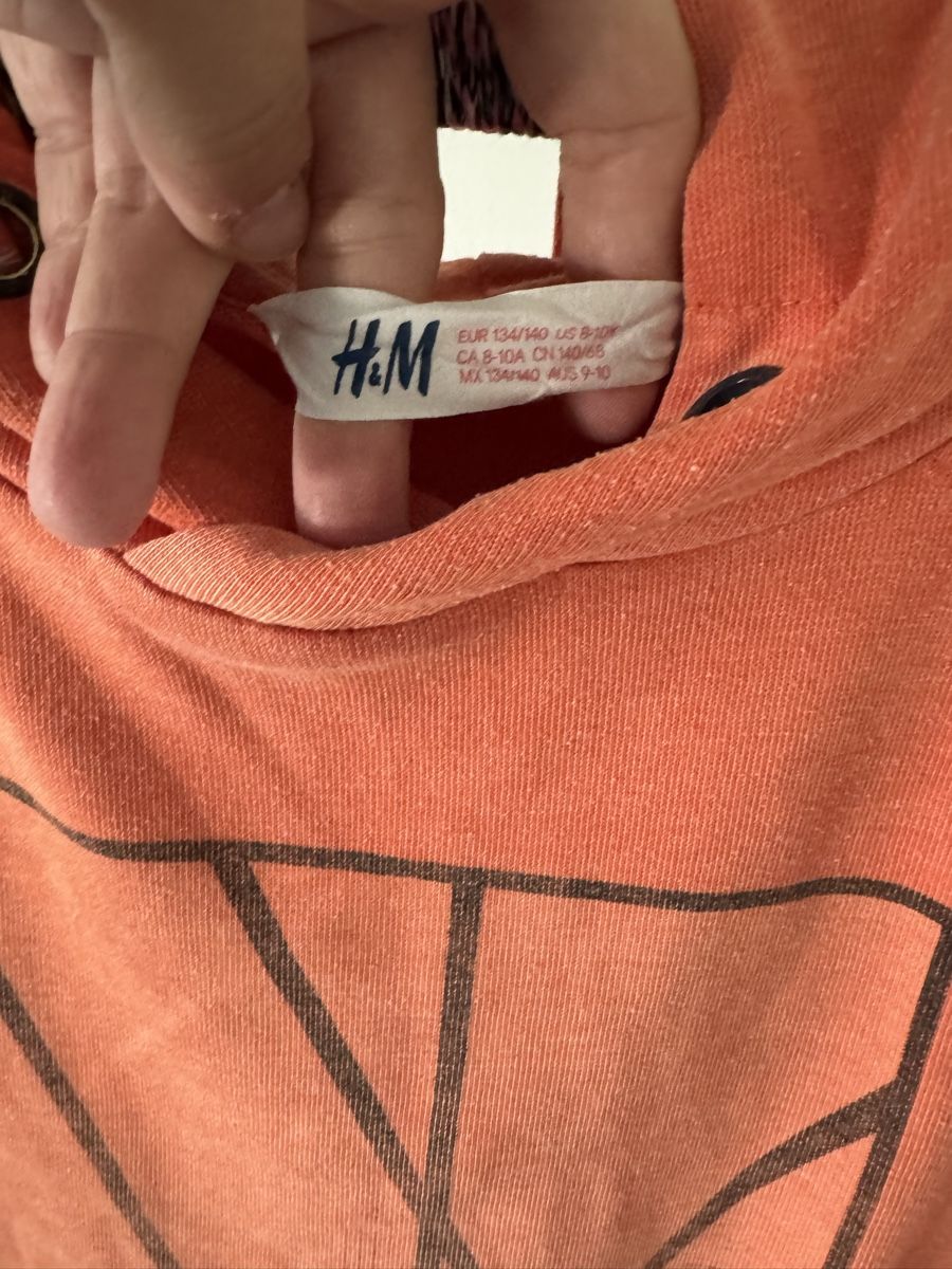 H&M Pullover & Sweatshirts: H&M Hoodie Gr 134/140 – Gebraucht aus Zürich von AninANILOKIN 4