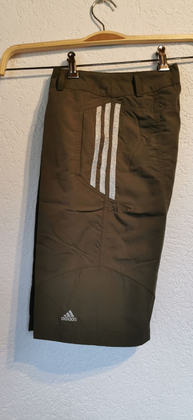 Adidas Pantaloni: ADIDAS Shorts Gr 34 – Nuovo (secondo la descrizione) da St. Niklaus VS venduto da Distel60 2
