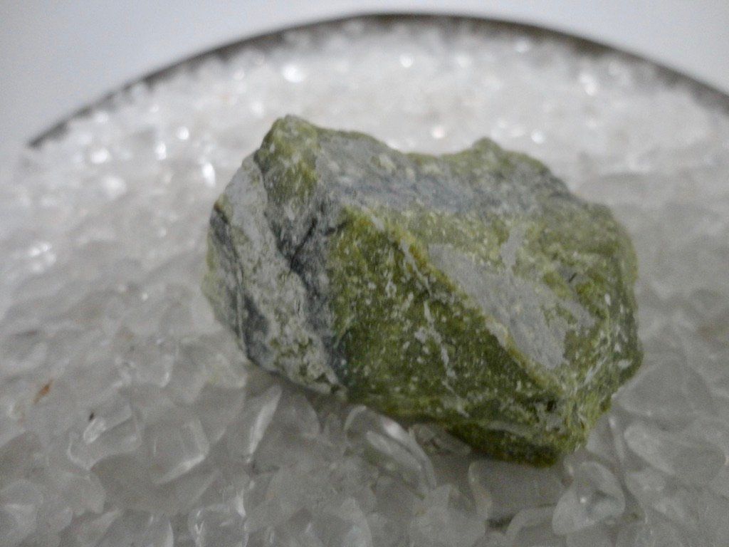 Mineralien & Heilsteine: Serpentin roh – Neu (gemäss Beschreibung) aus Biberist von Steine 1