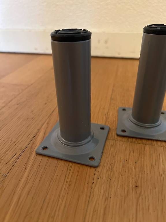 Sonstiges Mobiliar: 4 Möbelbeine / Bettfüsse grau Metall  10 cm – Gebraucht aus Adliswil von bravewolf 1