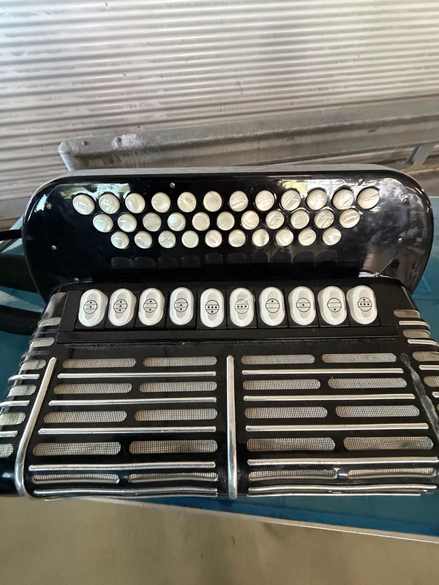 Hohner Musikinstrumente: Hohner Moreno Club – Gebraucht aus Muhen von MiGeiss64 1