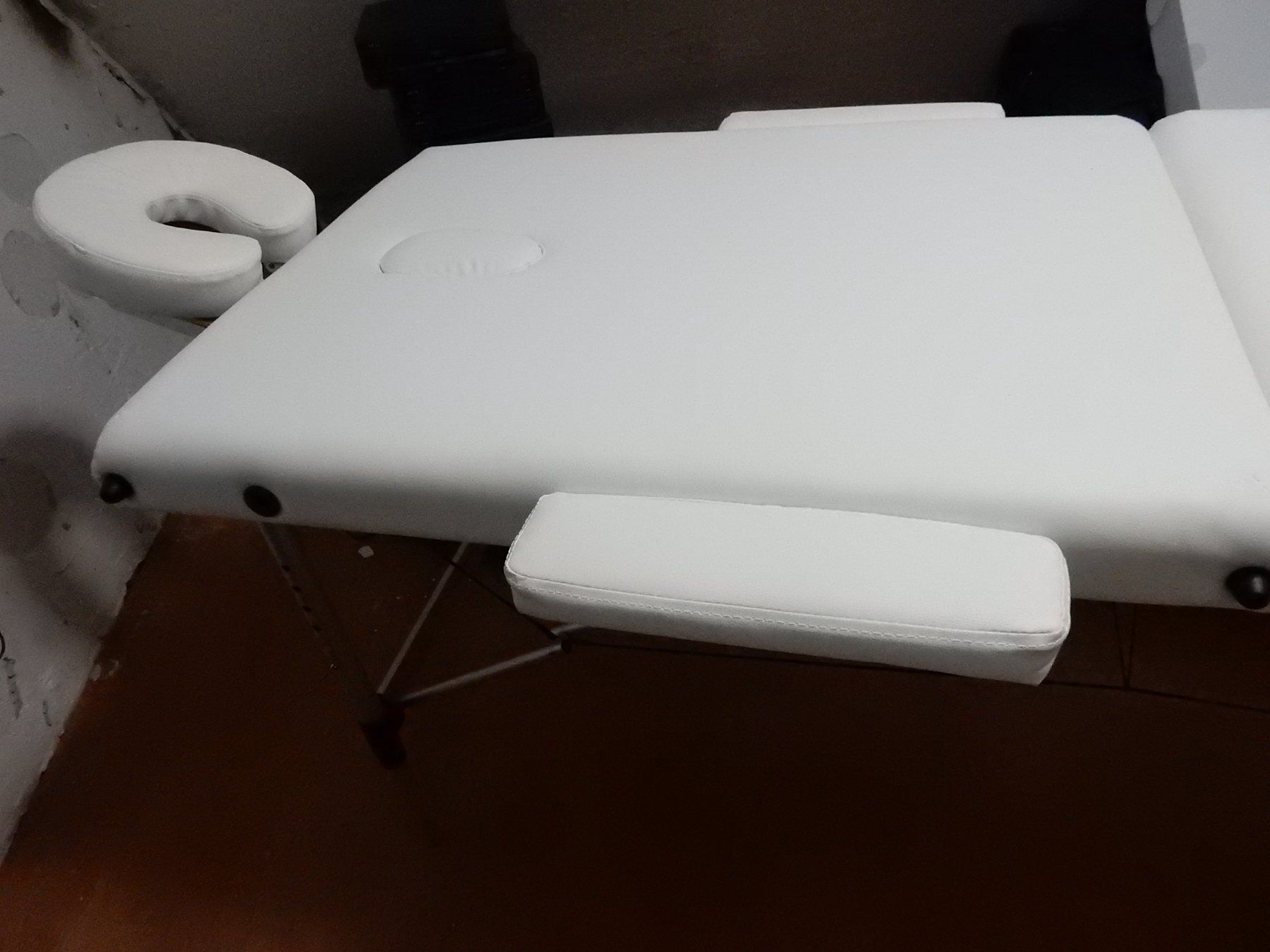 Gonser Lettini & sedie per cosmetici: Massage Liege Top Zustand – Nuovo (secondo la descrizione) da Balsthal venduto da Subaru11 4