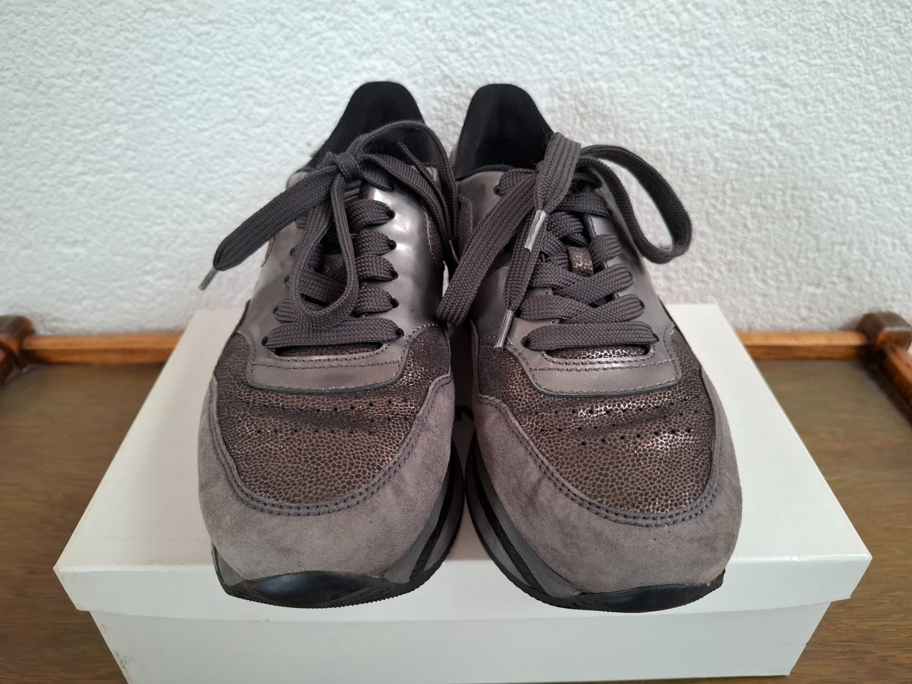 Scarpe da donna: Chaussures marque HOGAN - Daim/velours gris - Taille 38 – Usato da Meinier venduto da Gattuso22 6