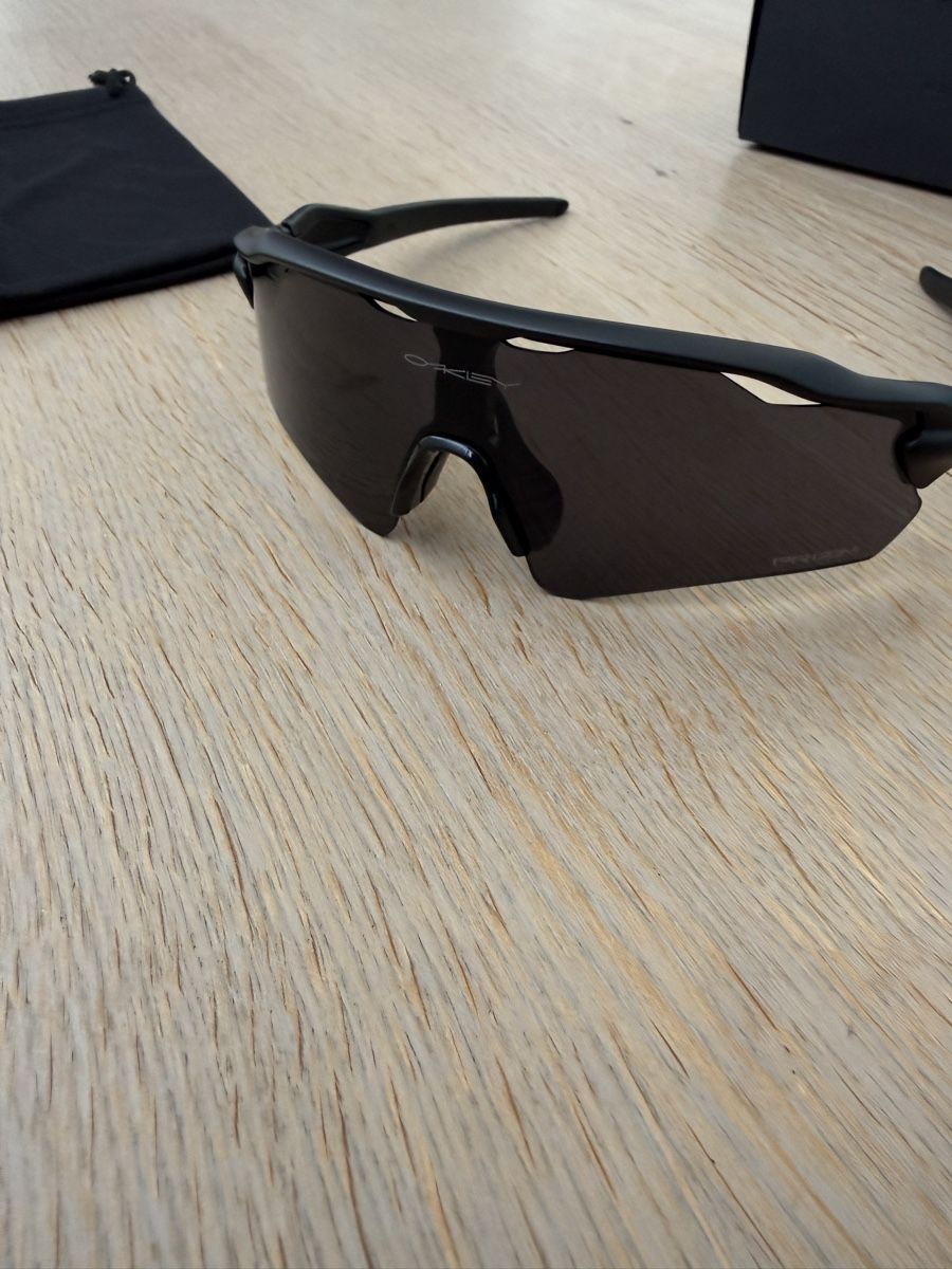 Oakley Brillen & Gläser: Oakley Radar EV Path Schwarz – Gebraucht aus Allschwil von lor_6cgq 2