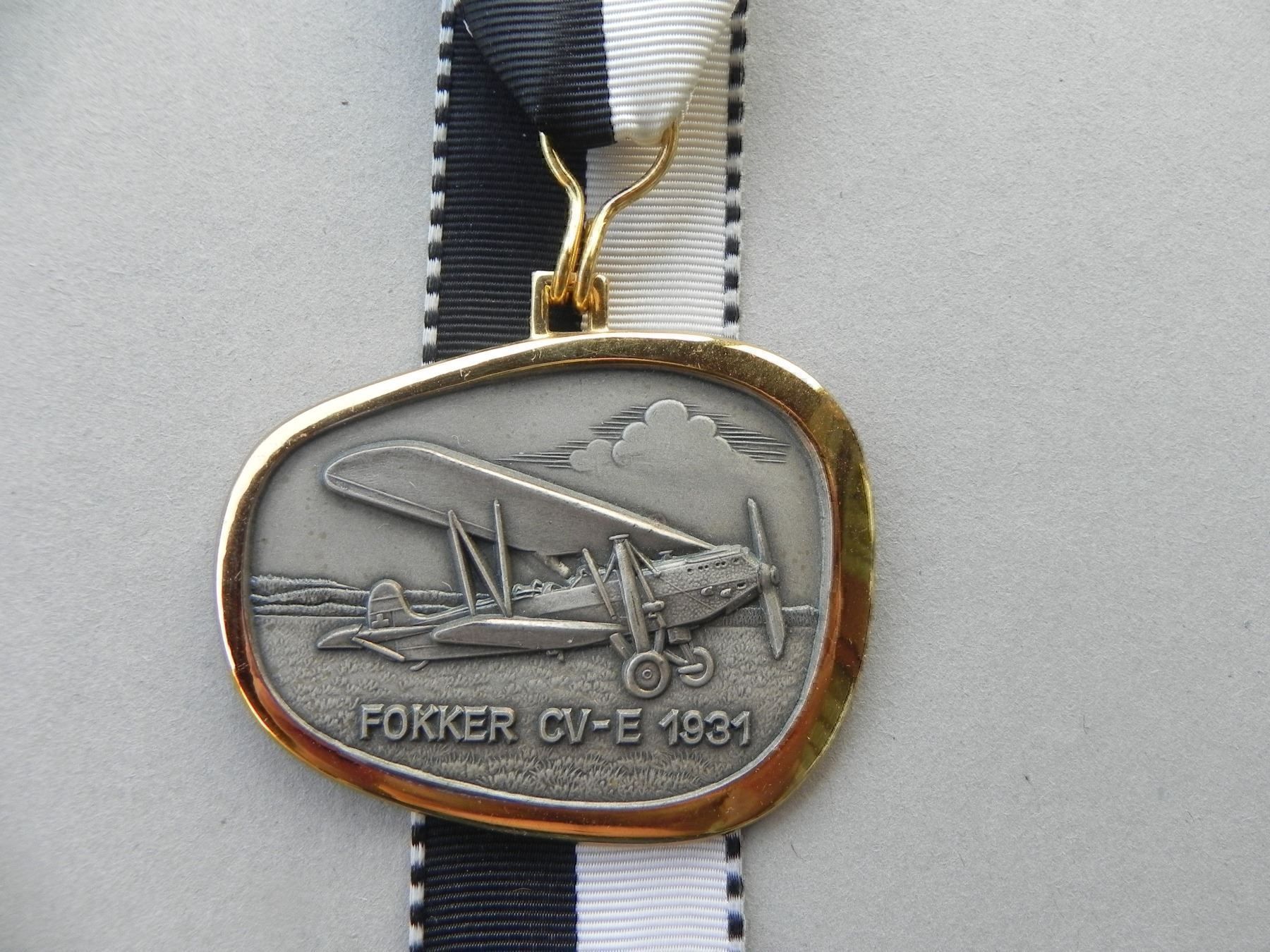 Medaglie: Medaille Flugzeug Fokker CV-E 1931 – Usato da Siebnen venduto da krimsie