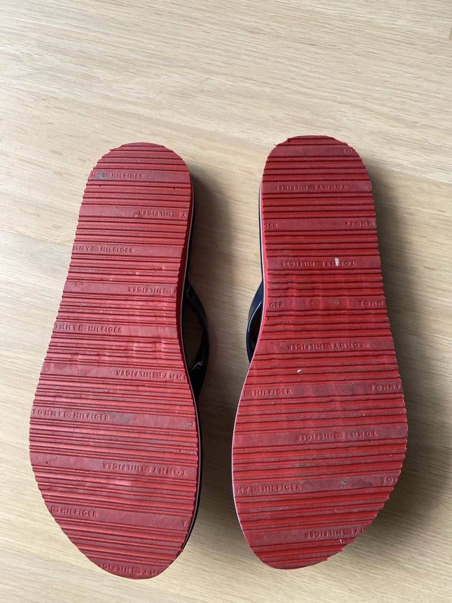Tommy Hilfiger Damenschuhe: Tommy Hilfiger Flip Flops, Grösse 38 – Gebraucht aus Winterthur von marisole4 3