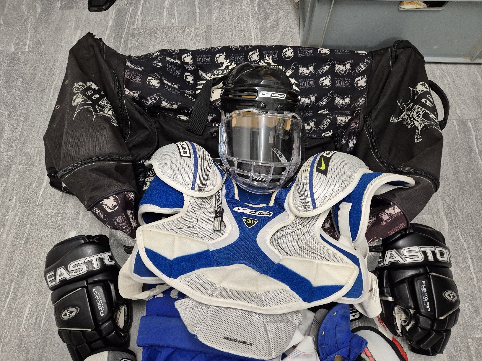 Protezioni & Imbottiture: Eishockey Ausrüstung, Grösse M – Usato da Lufingen venduto da Emanuel12345 3