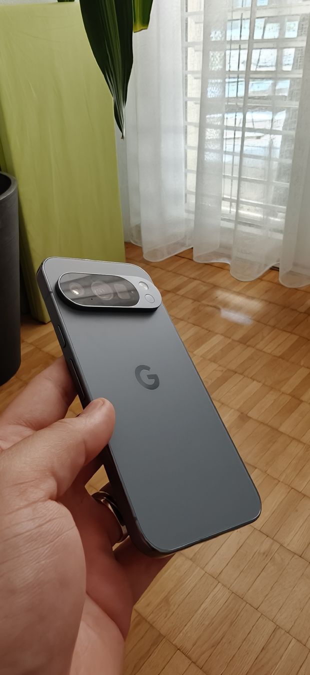 Google Telefoni cellulari / Smartphones: Google Pixel 10 pro 128GB Moonstone Grau mit oroginal Case – Nuovo (secondo la descrizione) da Bachenbülach venduto da SabriP 3