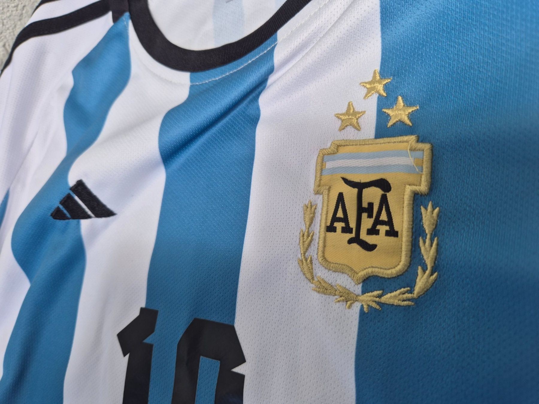 Trainer, Turnhosen & -trikots: Messi Argentinien Trikot Grösse 146 – Gebraucht aus Oberbuchsiten von laffite54 2