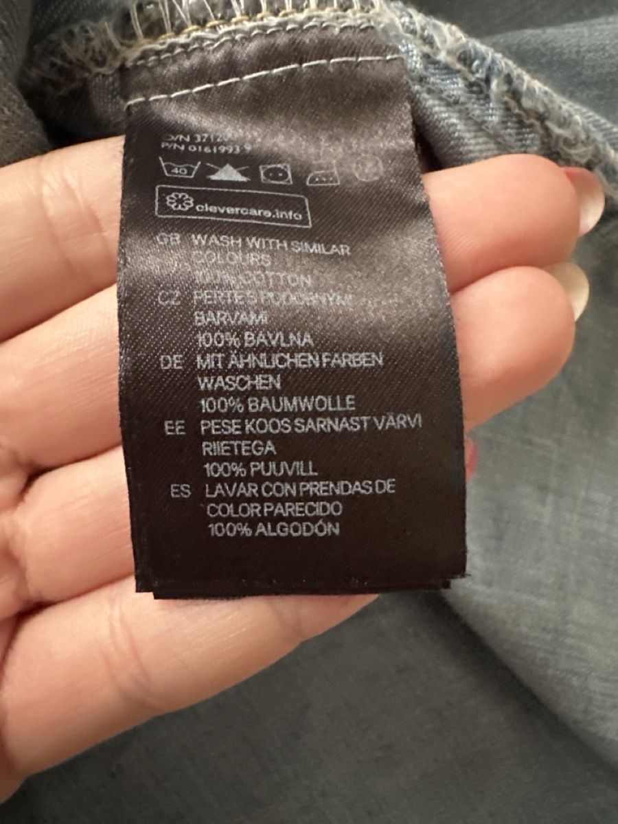 H&M Camicie: H&M Jeanshemd Grösse S hellblau neuwertig – Usato da Buchs AG venduto da Dasmusstduhaben 2