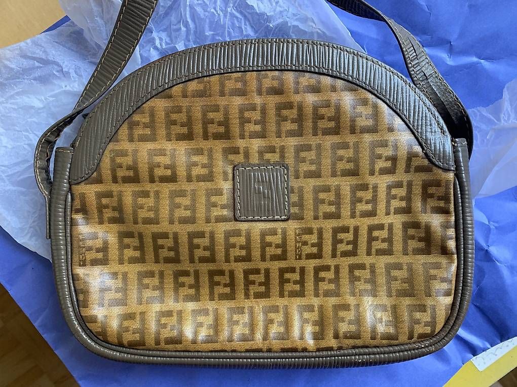 Borse da donna: Original Fendi Umhänge-Tasche, Leder-Textil – Usato da Zürich venduto da Rotgruen