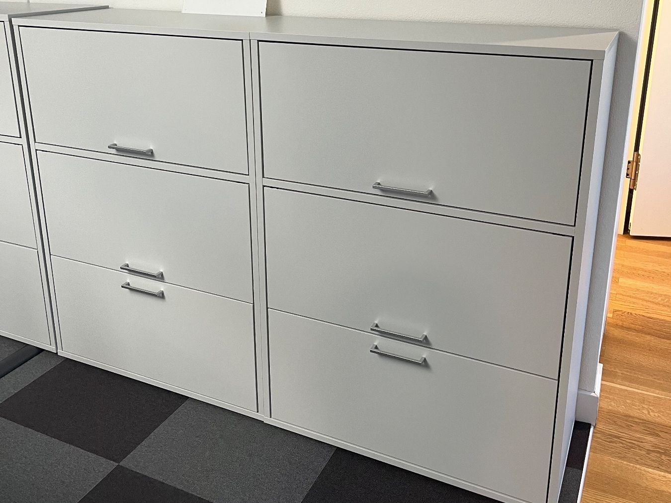 Scaffali: 8 Ergodata V-Max Sideboards – Usato da Zürich venduto da Stellunia