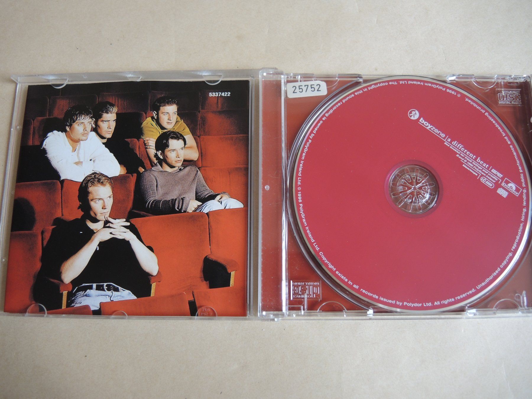 CD: Boyzone - A Different Beat CD Album 90er Kult – Usato da Rorschach venduto da maeck8 1