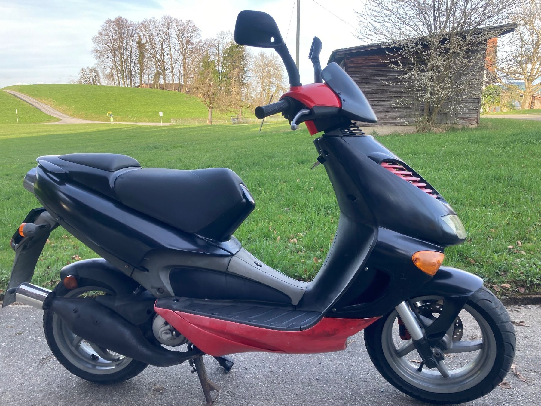 Aprilia Scooter: Aprilia sr 50 – Usato da St. Gallen venduto da MarkoBoss