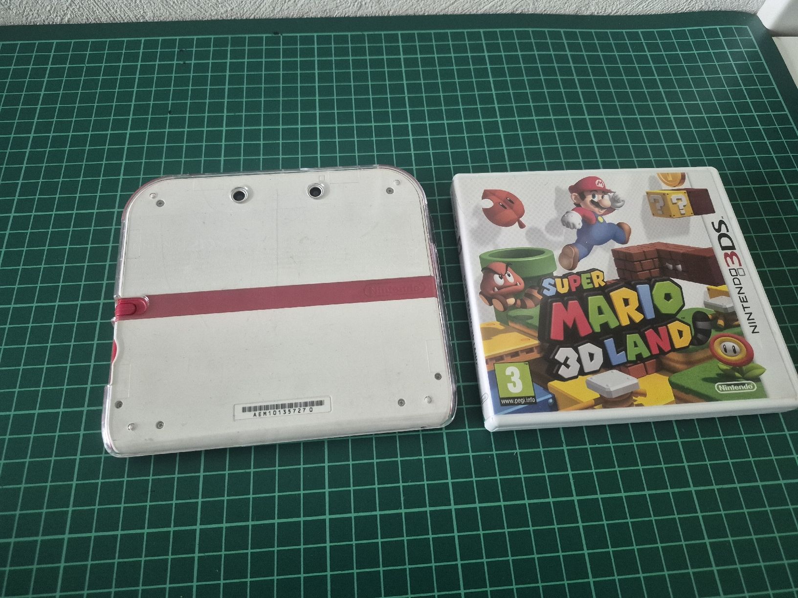 Nintendo Console: Nintendo 2DS + Super Mario 3D Land Bundle - White and red  – Usato da Meyrin venduto da Retro-GZ 1