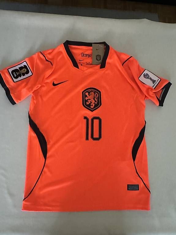 Maillots de corps & Pantalons: Memphis 10 Trikot – D'occasion à Birr par KingLaki