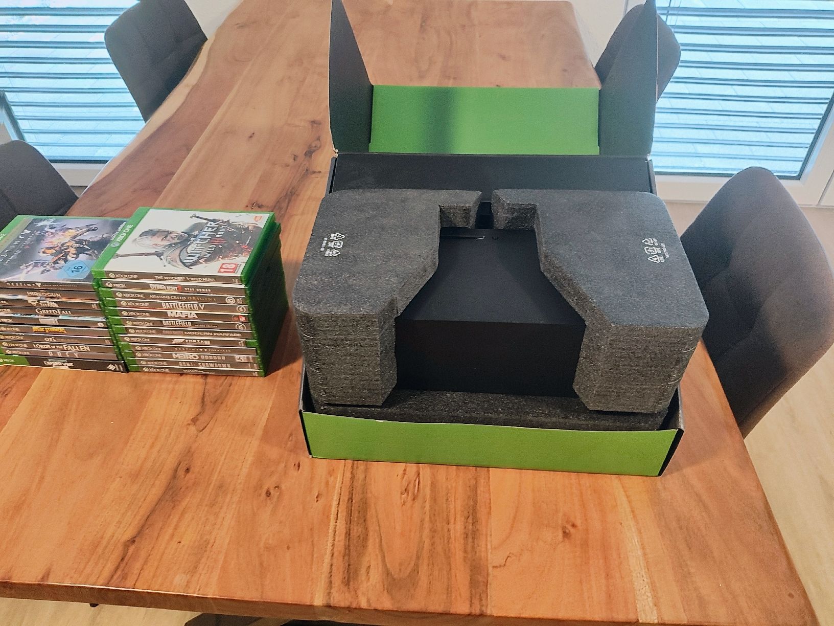 Microsoft Console: Xbox Series X 2TB mit 22 Games – Usato da Walterswil BE venduto da mariofranjkic 3
