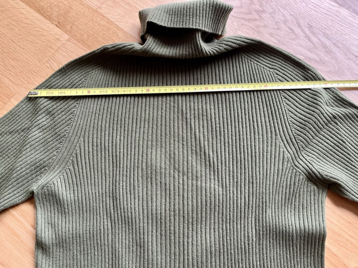 Pullover & Sweatshirts: Pull col roulé VALENTINO en cachemire – Gebraucht aus Montreux von giades 3