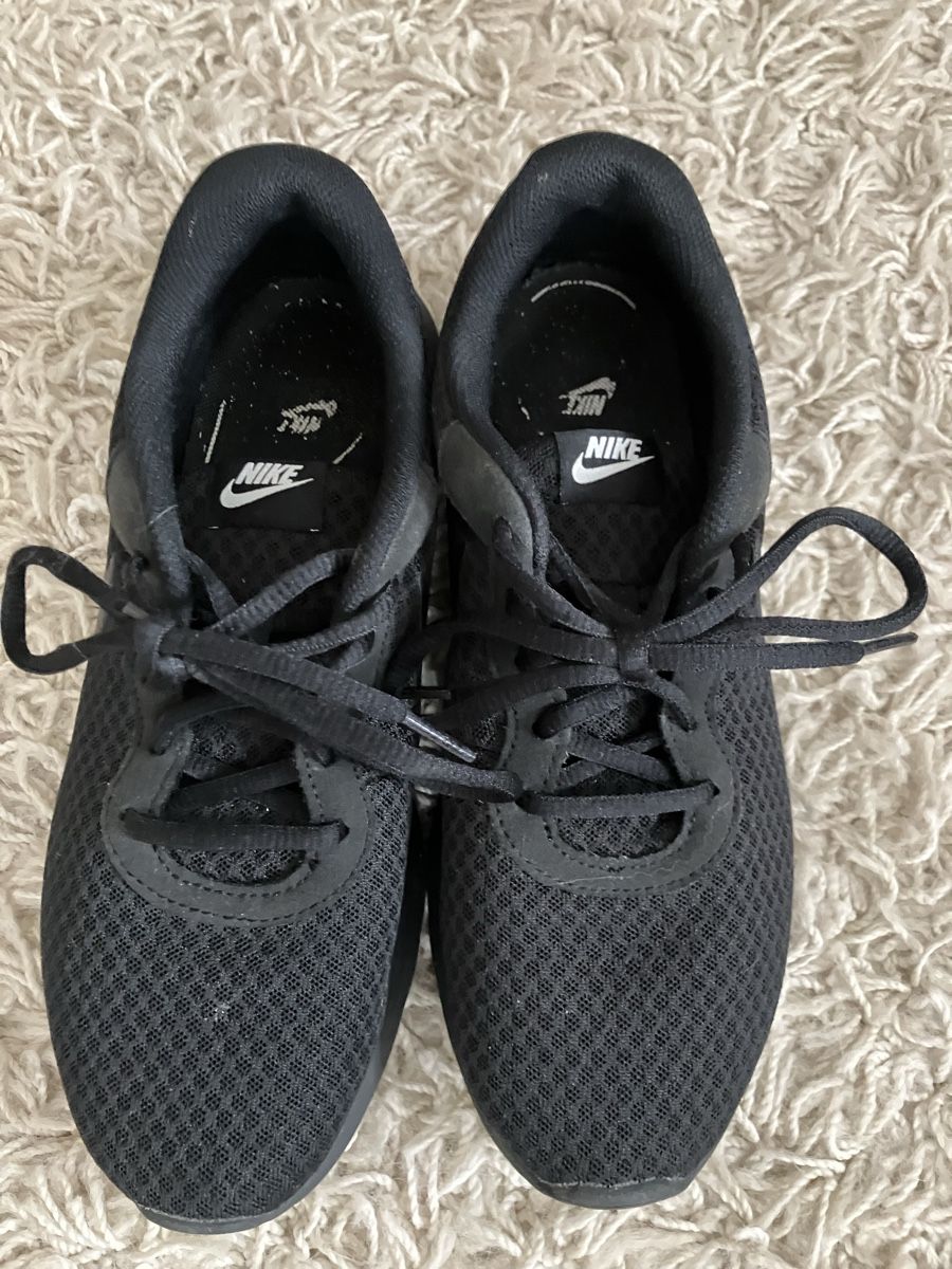 Nike Scarpe da uomo: Nike Tanjun Sneaker Schwarz, Grösse 40Top Zustand – Usato da Thun venduto da Liliane016 2