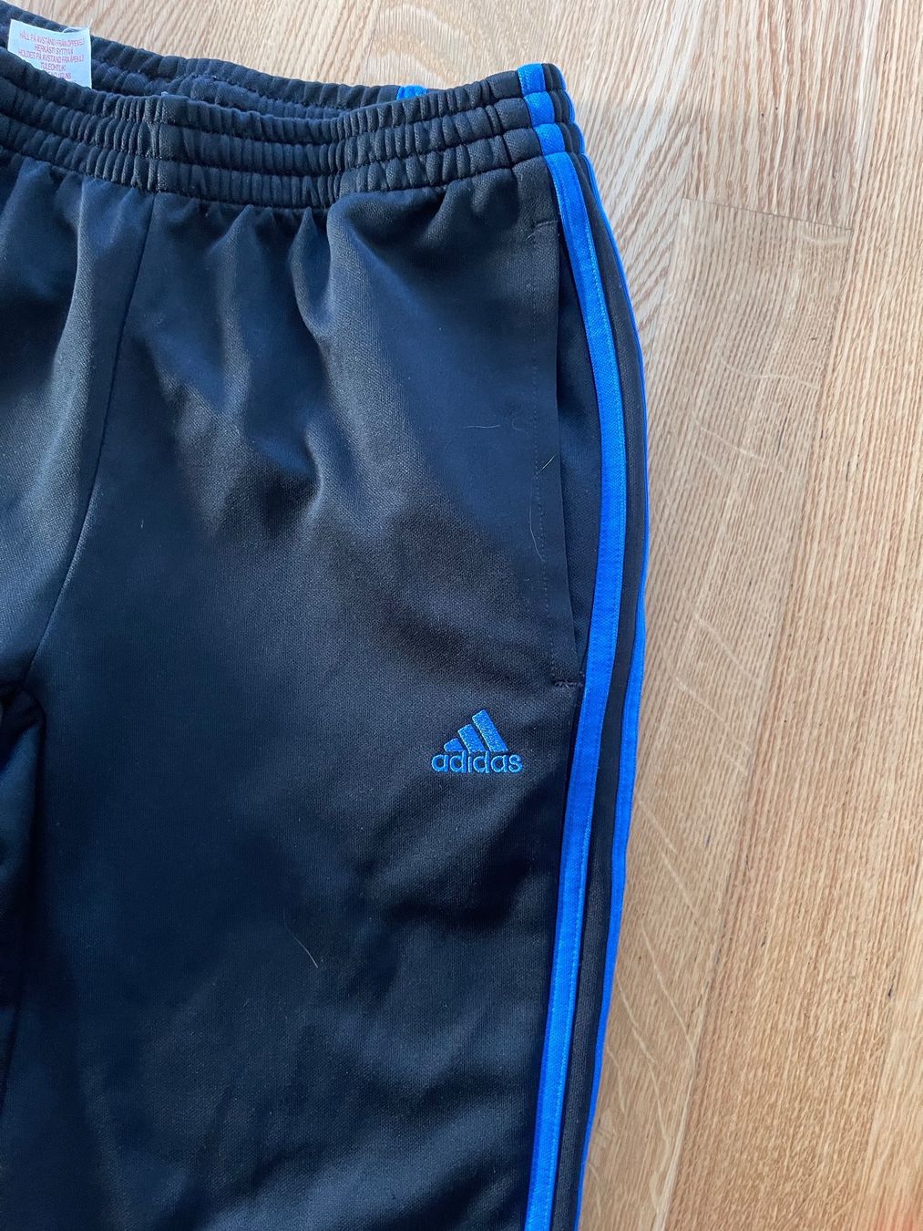 Adidas Pantaloni: Jogginghose Adidas – Usato da Staufen venduto da GiuliettaD 1