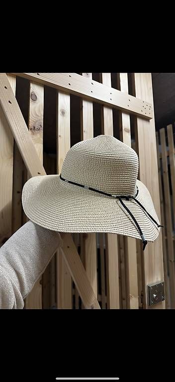 Copricapi, berretti & cappellini: Strohhut  – Usato da Luzern venduto da VStore