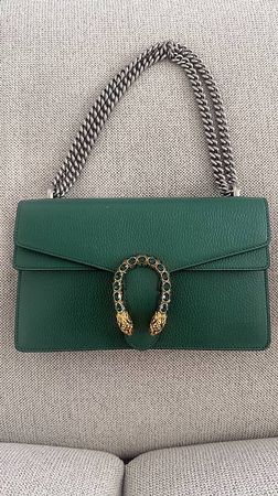 Gucci Dionysus Leder-Crossbody-Tasche Grün, Medium 