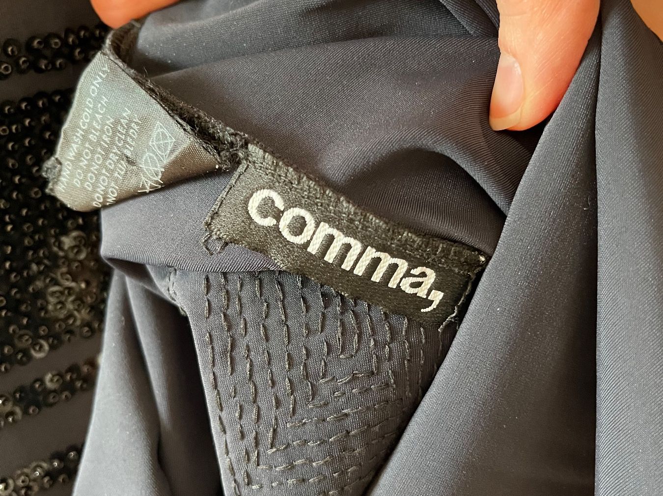 Comma Top: Comma, Body dunkelblau Pailletten S – Usato da Riet (Neftenbach) venduto da kim_gfw6 6