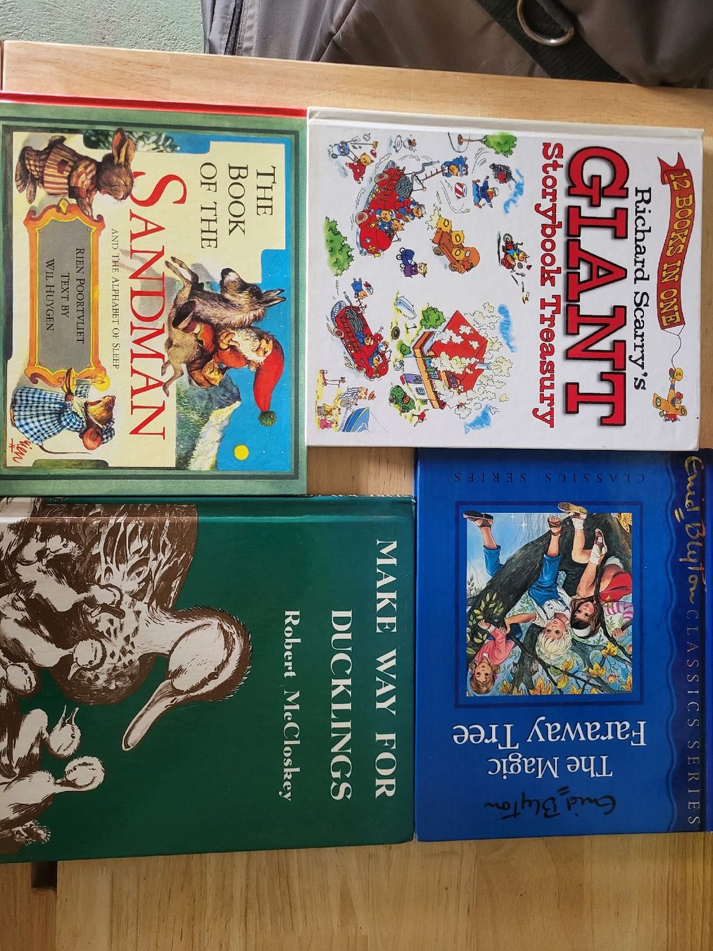 Livres: 18 Kinderbücher – D'occasion à Urnäsch par Rteppich 4